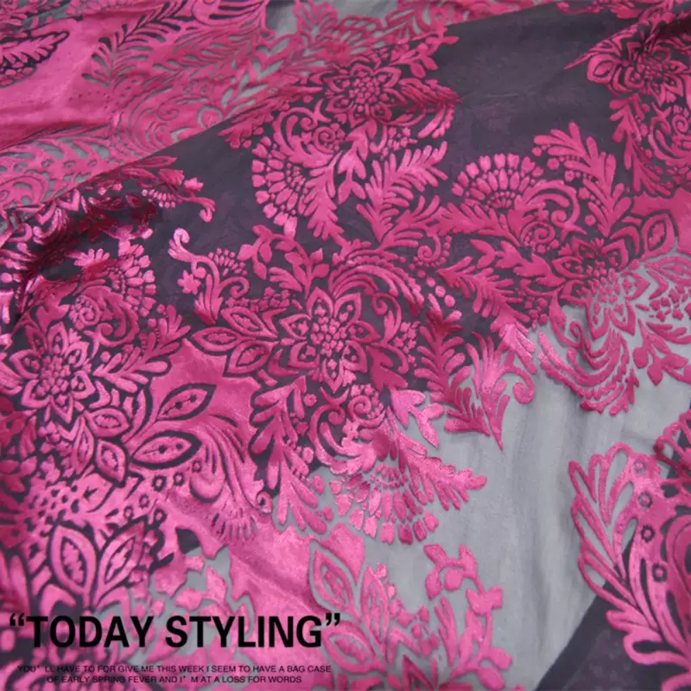 Modevolle grote roze bloemenpr - Robe Silk Women recensie en prijs